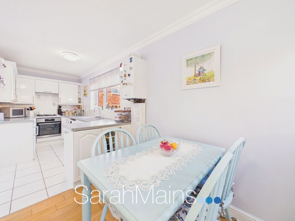 Property photo 3 of 14 Dining Kitchen
