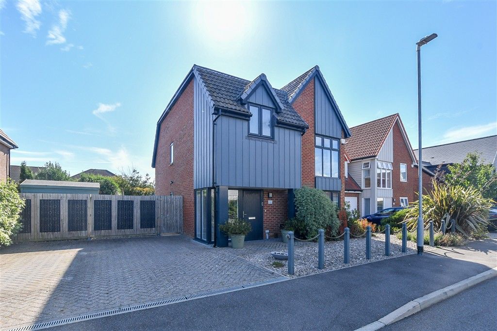 Property photo 2 of 17 External (Web)