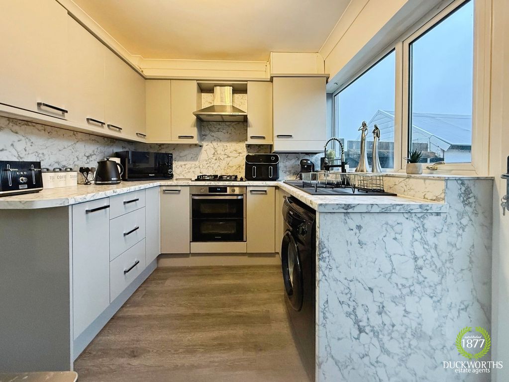 Property photo 3 of 29