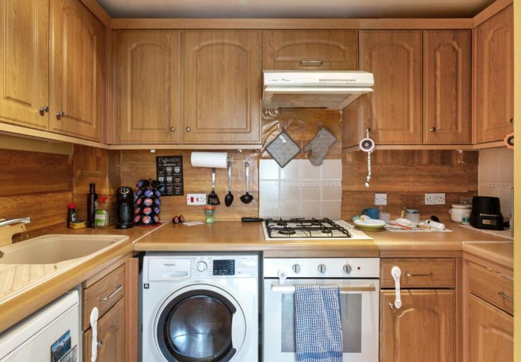 Property photo 3 of 7