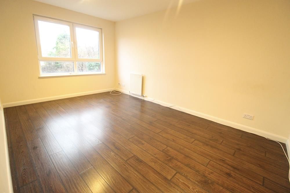 Property photo 2 of 12 Lounge