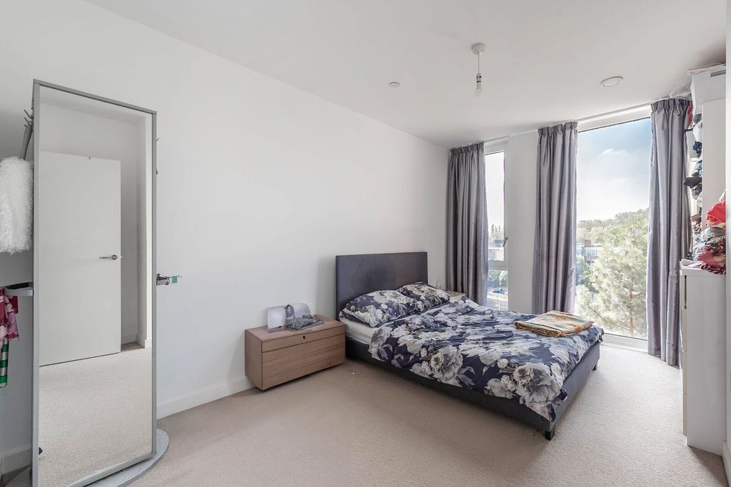 Property photo 1 of 6
