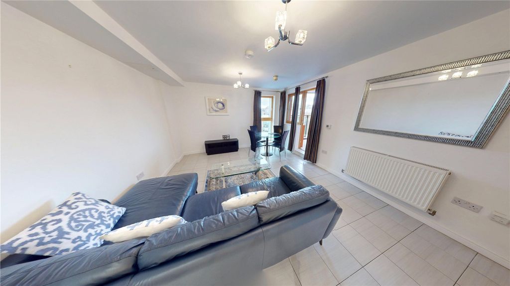 Property photo 3 of 8 Picture No. 15