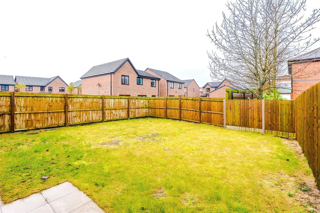 Property photo 2 of 31 Photo 55