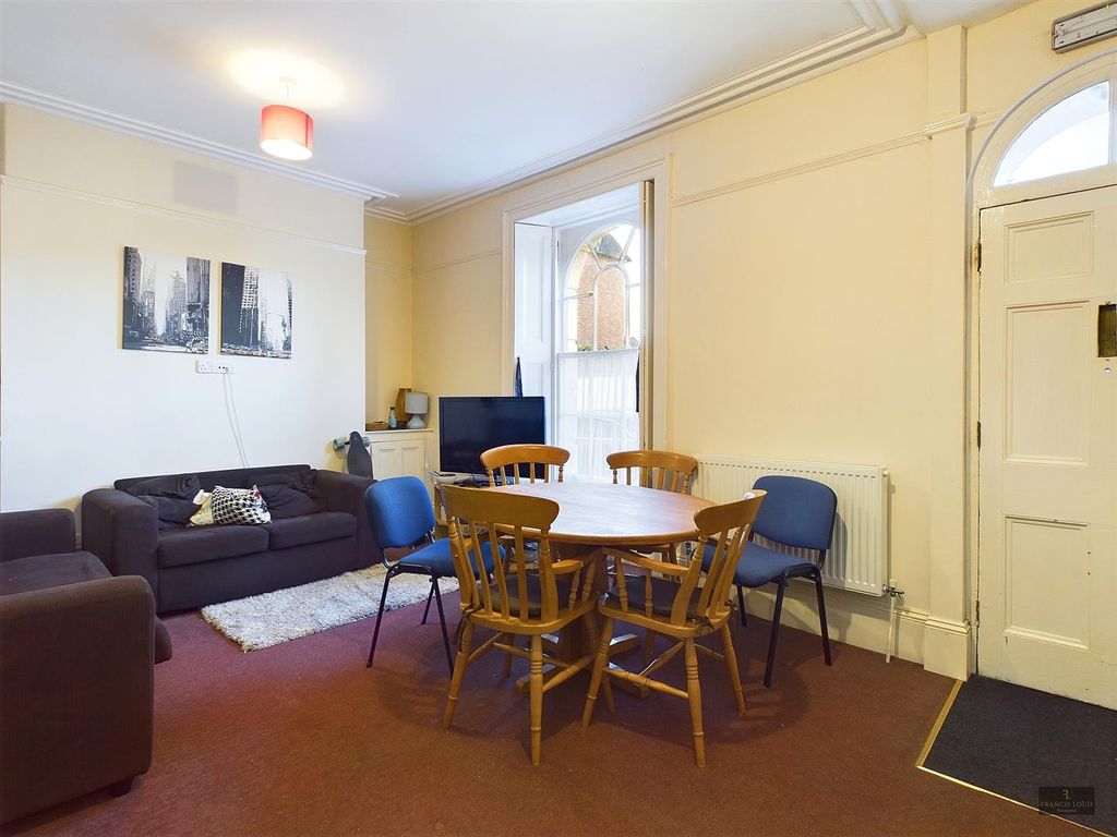 Property photo 3 of 6 Cam02887G0-Pr0329-Still003.Jpg