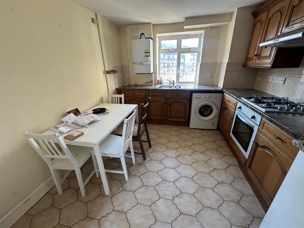 Property photo 3 of 10 3.Jpg