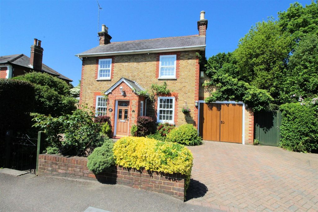 Property photo 1 of 19 Exterior