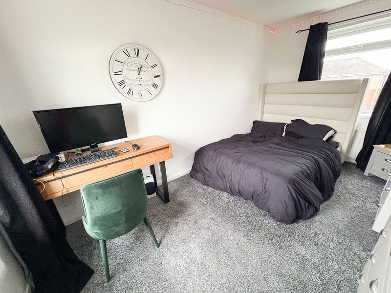 Property photo 3 of 6 Photo 5