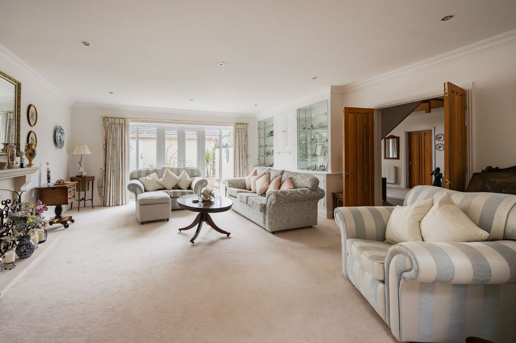 Property photo 3 of 20 Picture No. 21