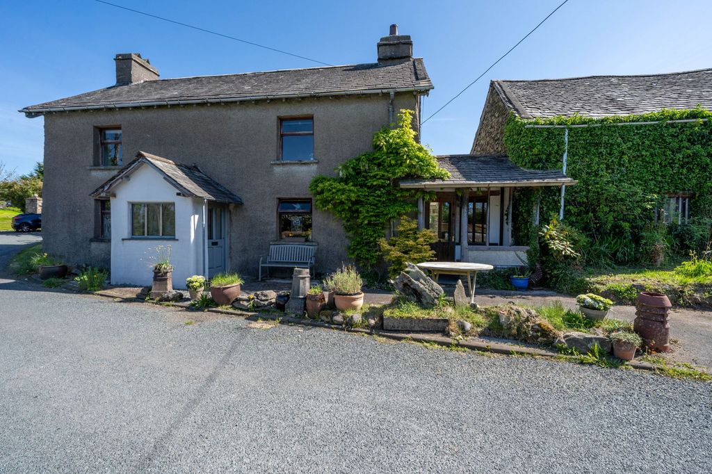 Property photo 1 of 34