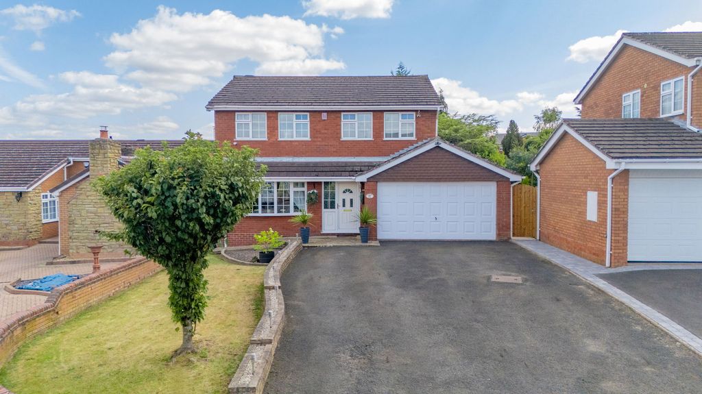Property photo 1 of 35