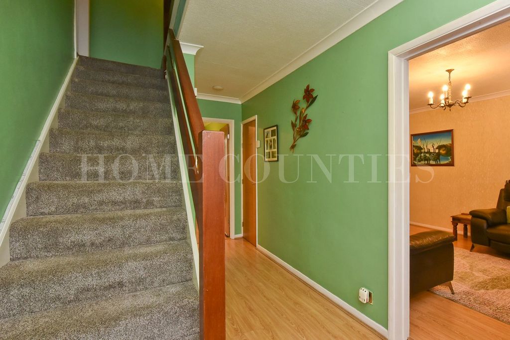 Property photo 2 of 29