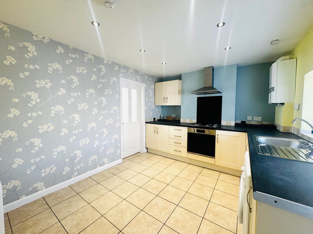 Property photo 3 of 16 Image