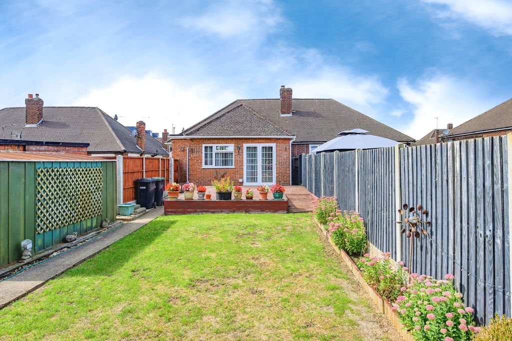 Property photo 3 of 17 Photo