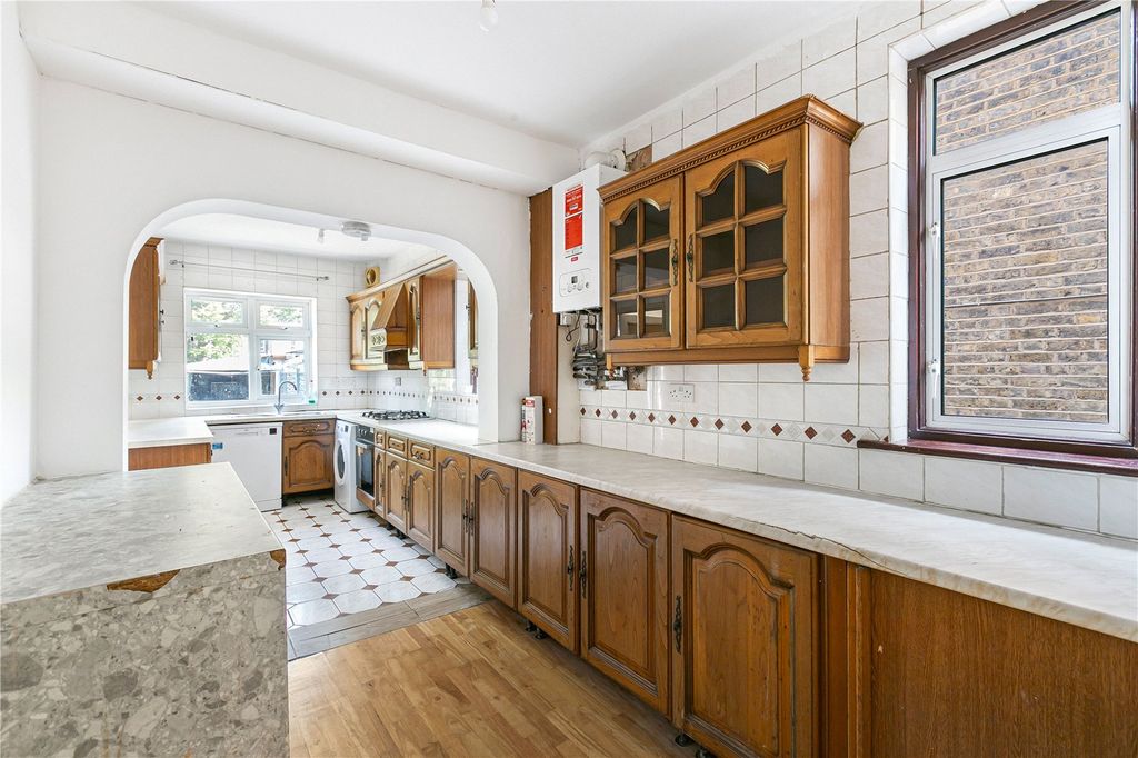 Property photo 3 of 24 Kitchen