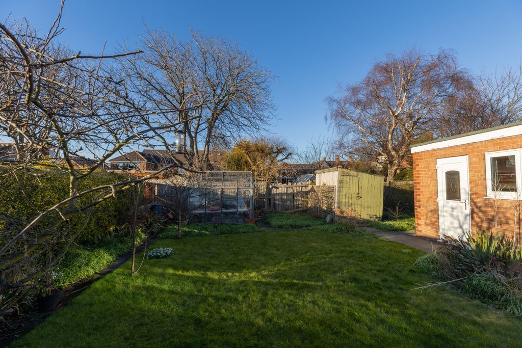 Property photo 3 of 15 Redcar-2