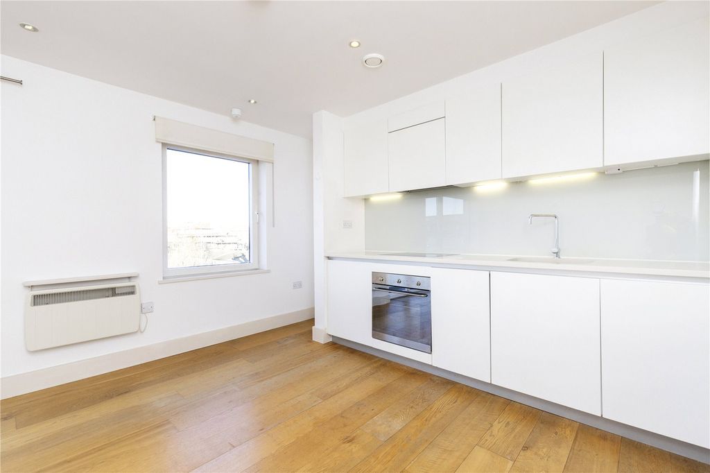 Property photo 3 of 15 Kitchen