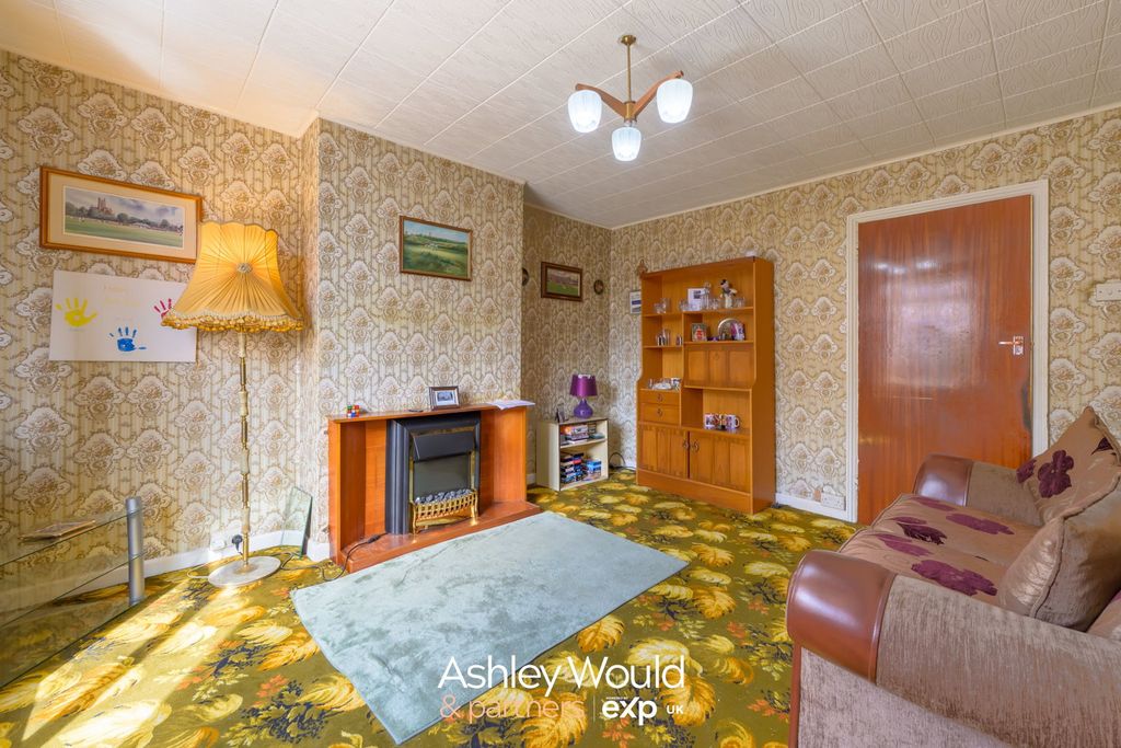 Property photo 3 of 16