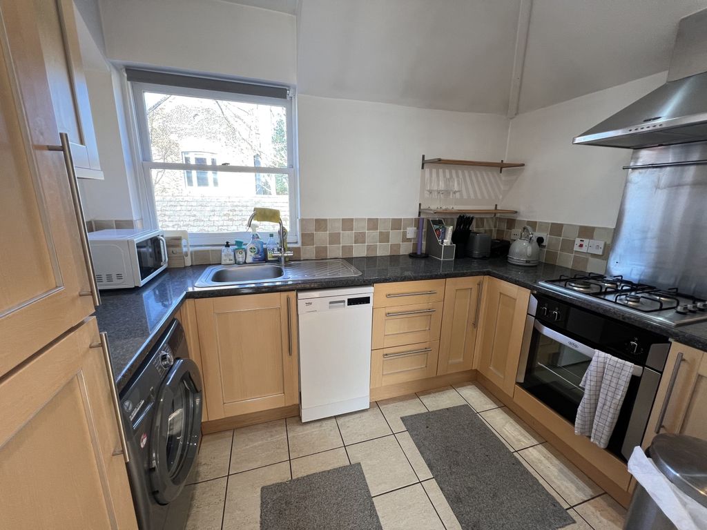 Property photo 3 of 9 Img_7350