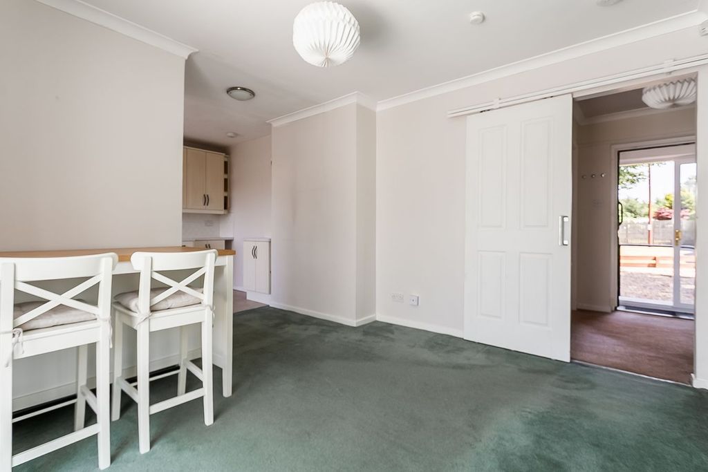 Property photo 3 of 28