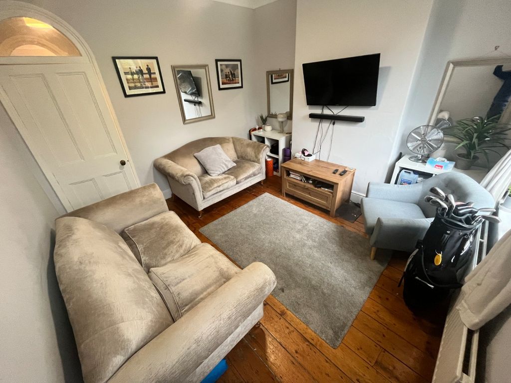 Property photo 1 of 13 Picture No. 12