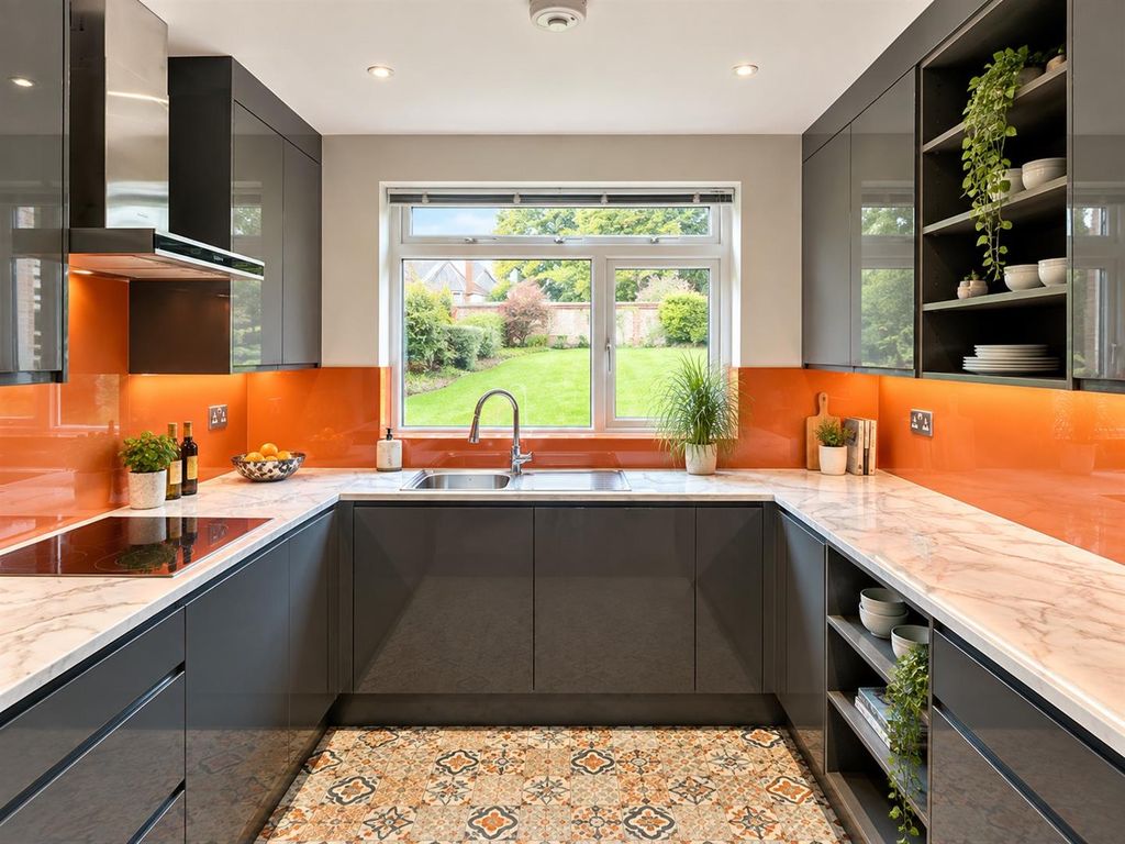 Property photo 3 of 10 Kitchen.B.Jpg