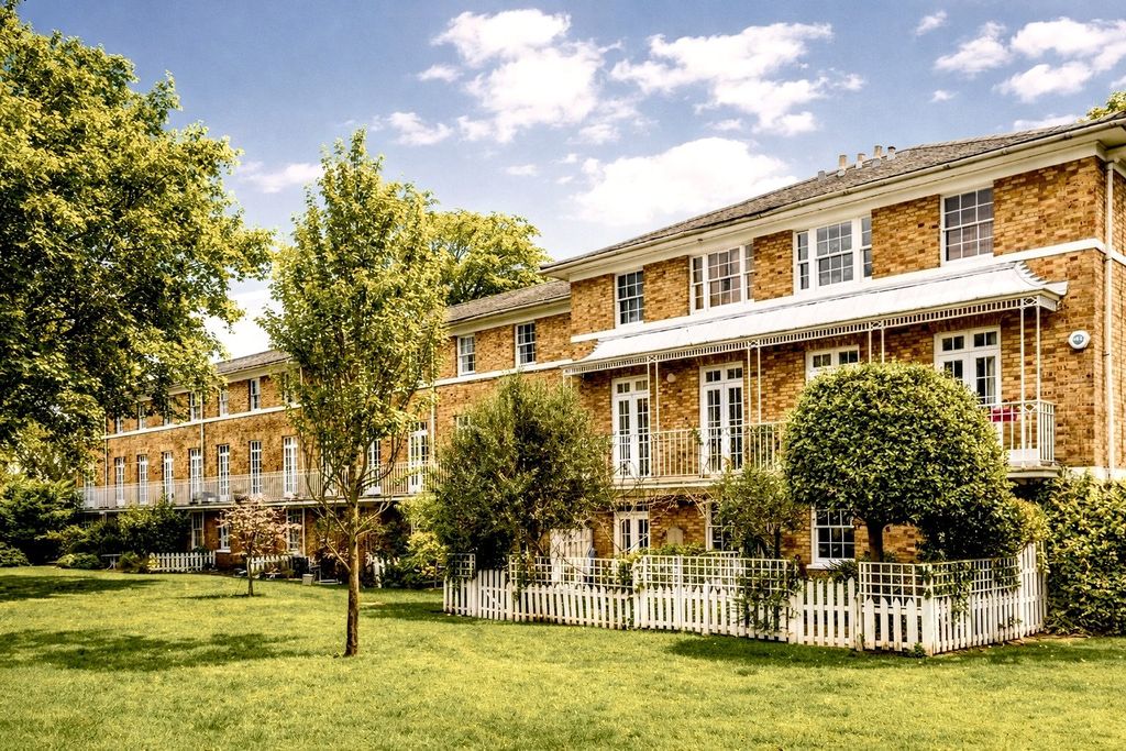 Property photo 1 of 12 Communal Grounds