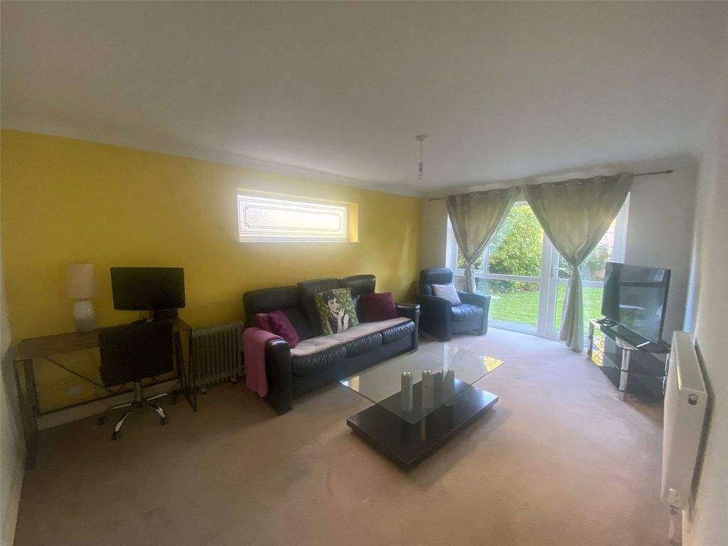Property photo 2 of 10 Picture No. 04