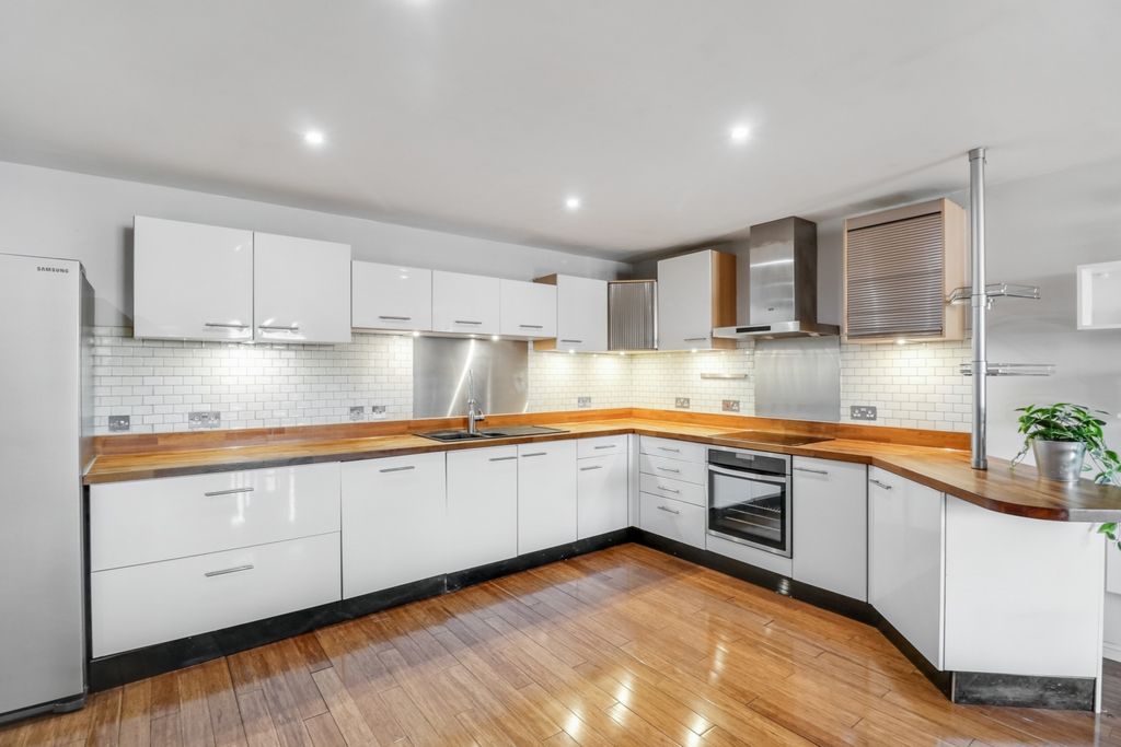 Property photo 1 of 11 Img_3848