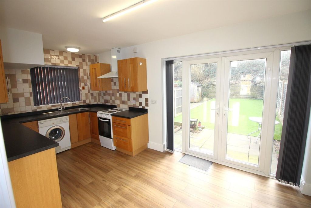 Property photo 2 of 13 2 - .Jpg