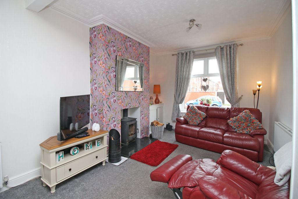 Property photo 3 of 18