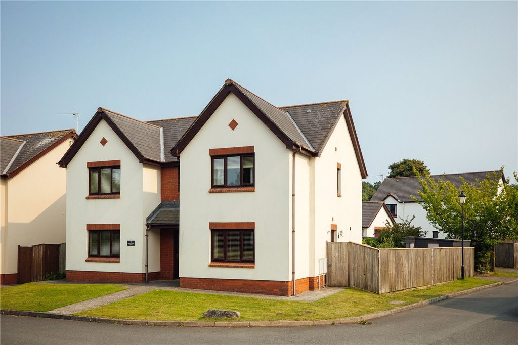 Property photo 1 of 35 Picture No. 06