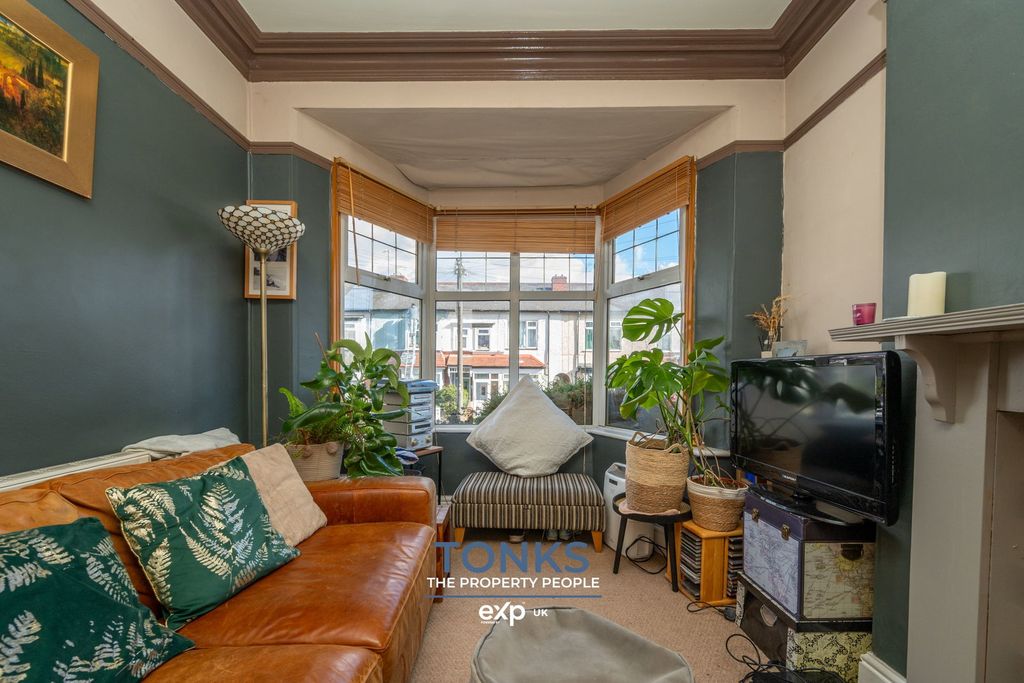 Property photo 2 of 11