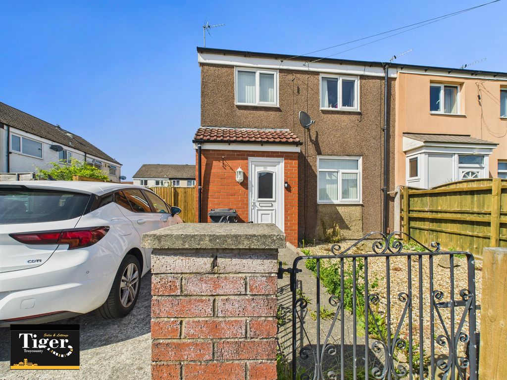Property photo 2 of 13 Cam02176G0-Pr0633-Still003