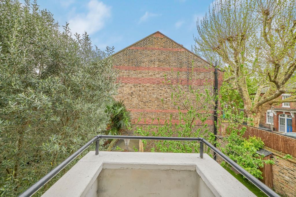 Property photo 2 of 9 Picture No. 03