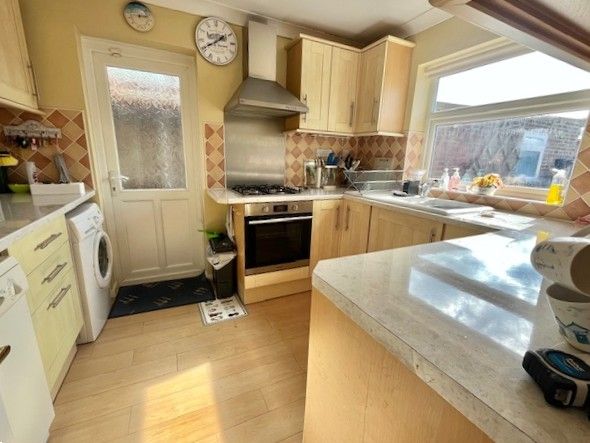 Property photo 3 of 14 Kitchen