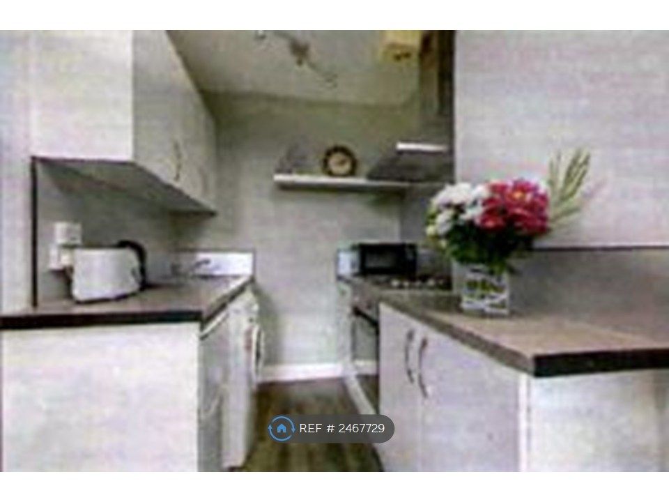 Property photo 2 of 8 Beautiful Kitchen