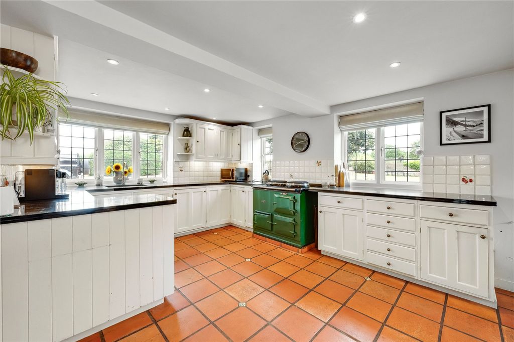 Property photo 2 of 19 Picture No. 33