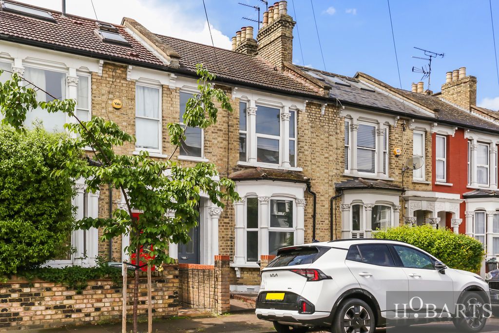 Property photo 1 of 14 3 Double-Bedroom Terraced For Sale