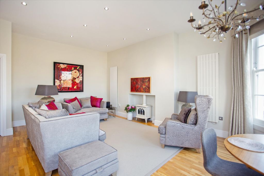 Property photo 3 of 14 Image