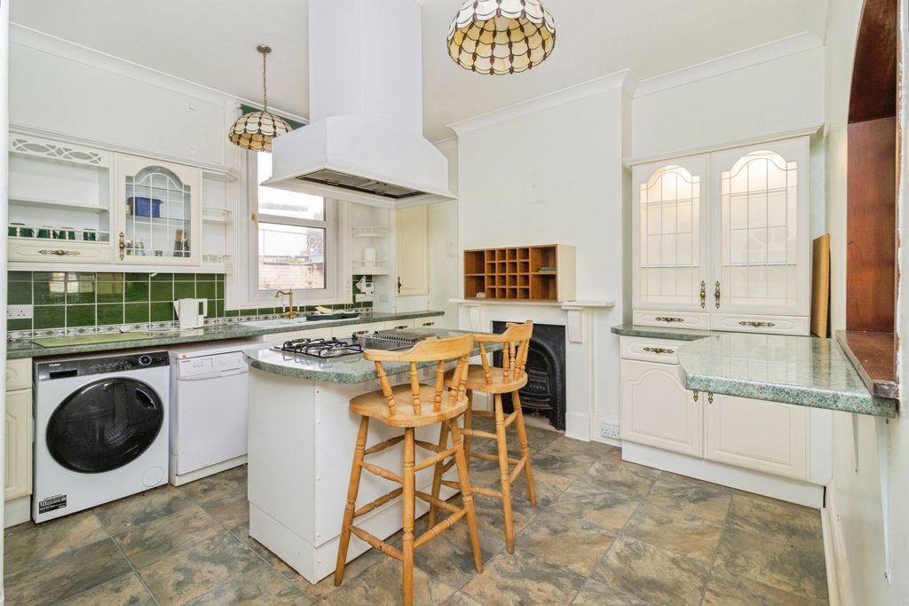 Property photo 2 of 20 Pbox-Img.Jpg