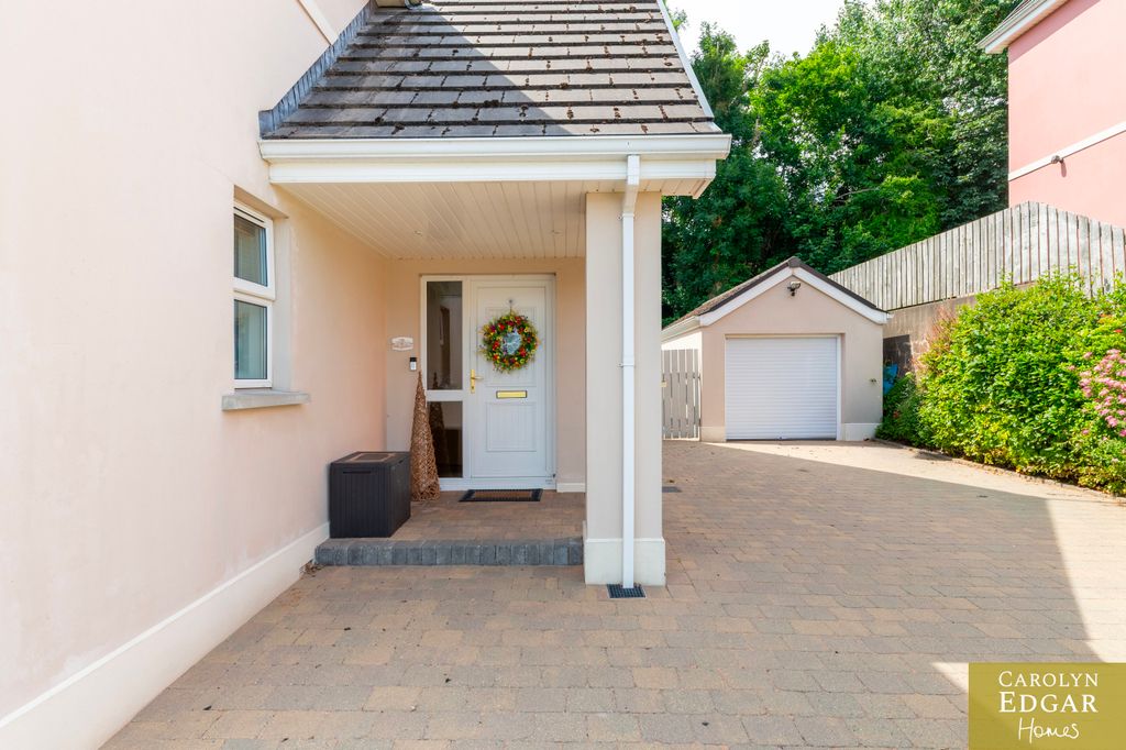 Property photo 3 of 65 014