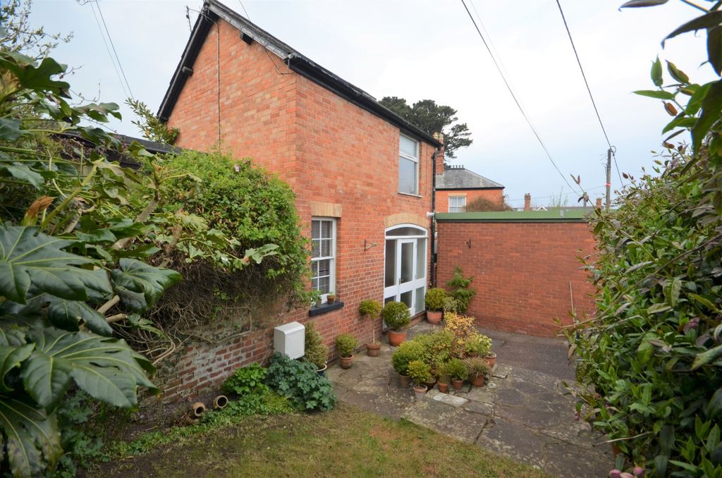 Property photo 1 of 5 Seddons Tiverton