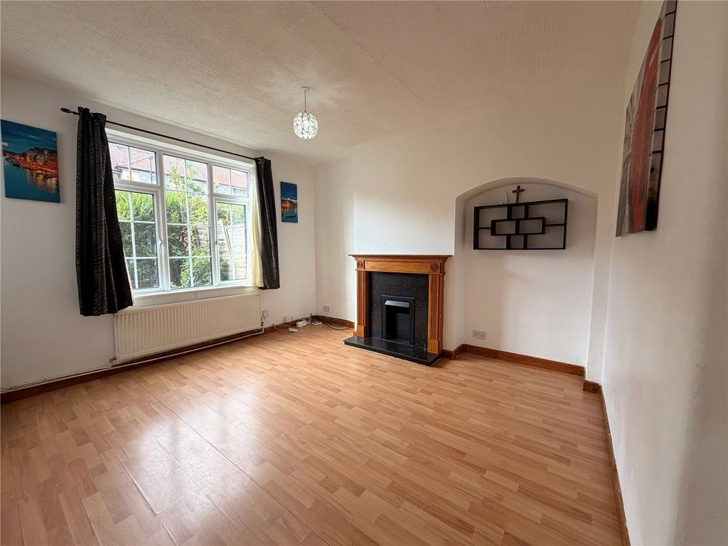 Property photo 3 of 8 Picture No. 08