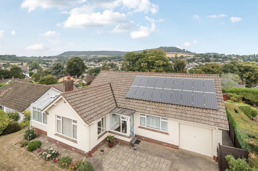 Property photo 1 of 20 1334860-1-689c92F...