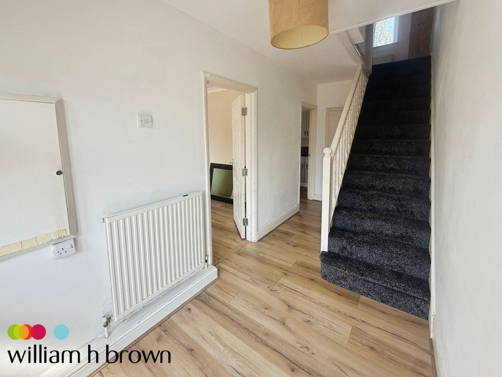 Property photo 2 of 19 Image