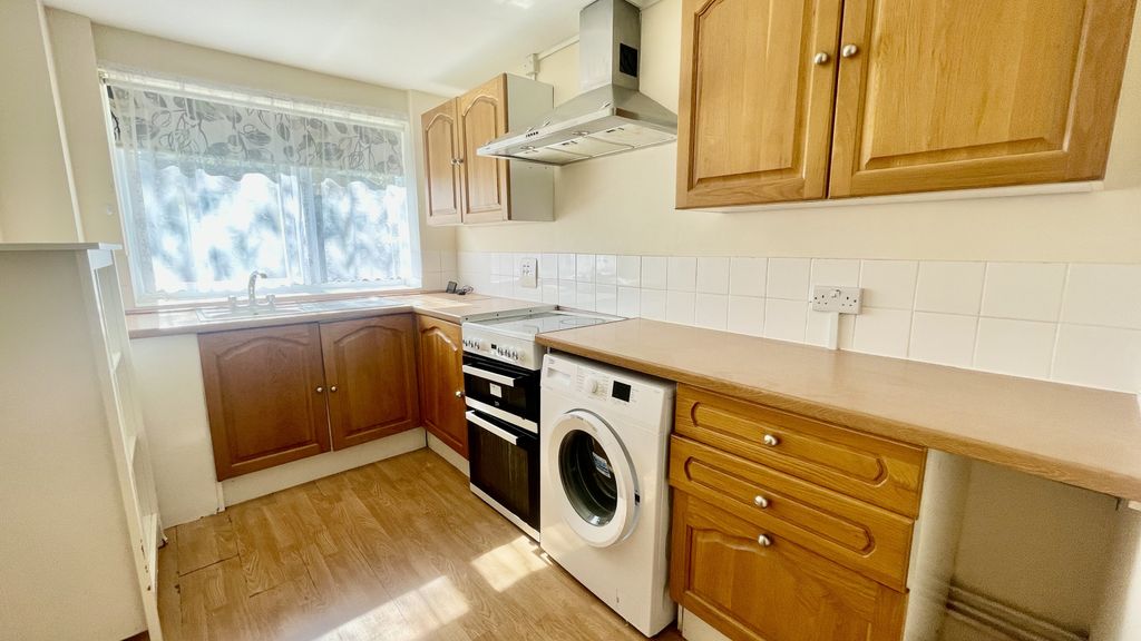 Property photo 3 of 6 Gallery