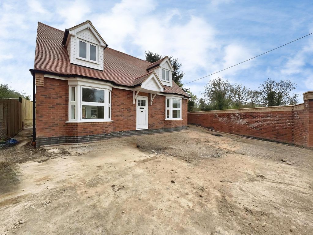 Property photo 1 of 18 Front