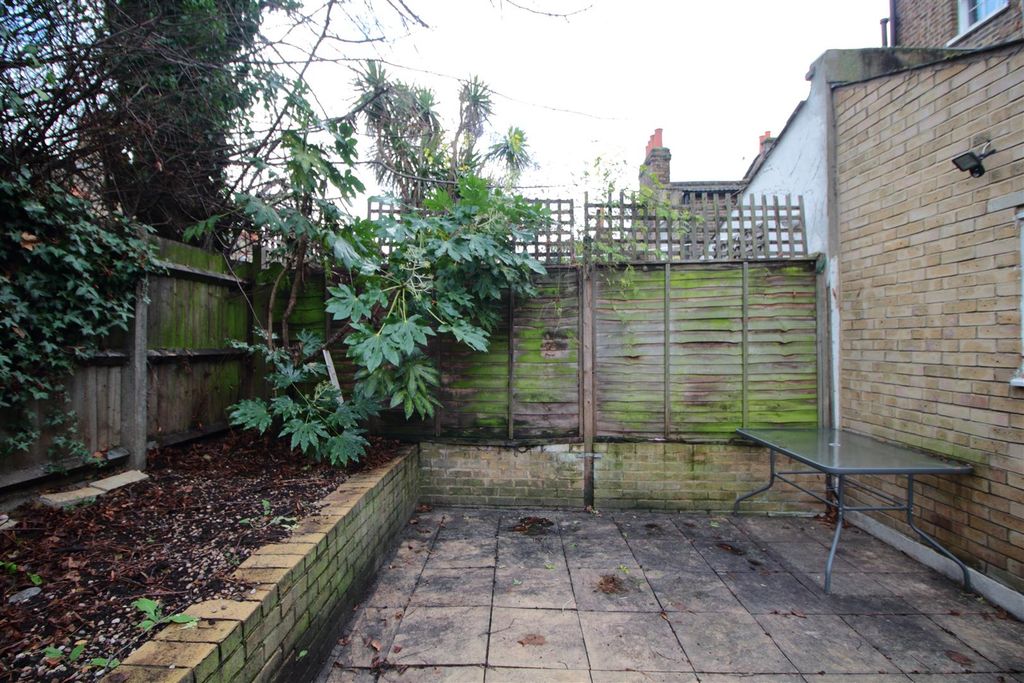 Property photo 2 of 14 Garden