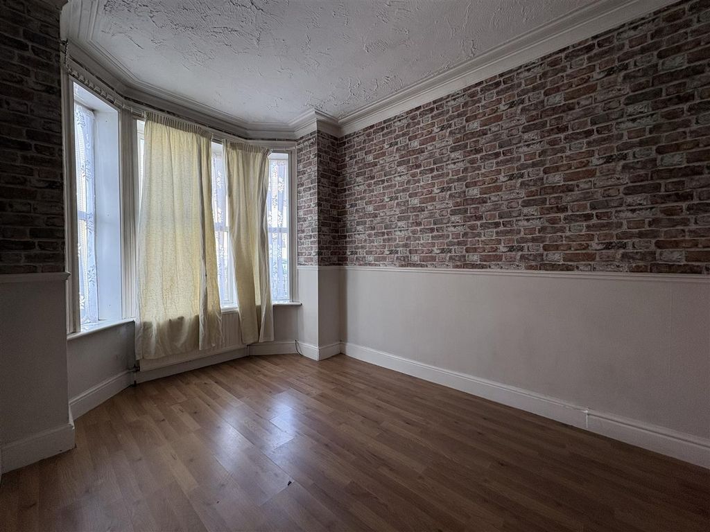 Property photo 2 of 12 Living Room